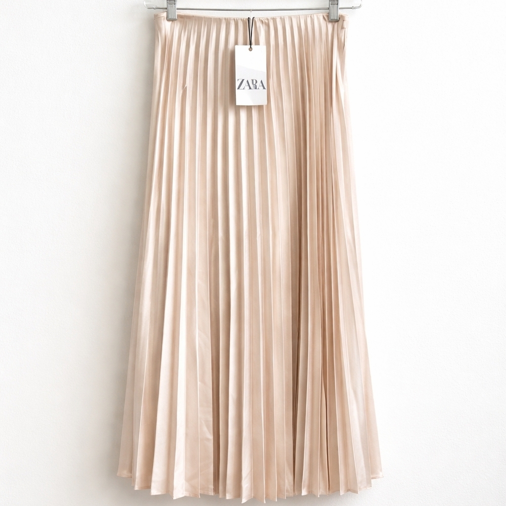Zara Women's Beige Pleated A-Line Skirt